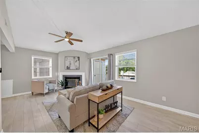 9011 N Swan Circle, Brentwood, MO 63144 - Photo 3