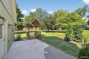 515 Bailey Ave, Elsberry, MO 63343 - Photo 43