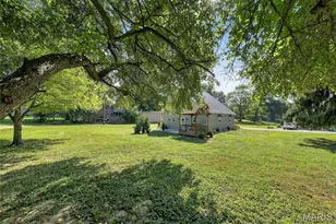 515 Bailey Ave, Elsberry, MO 63343 - Photo 37