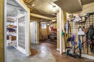 6331 Alexander Dr, Clayton, MO 63105 - Photo 39