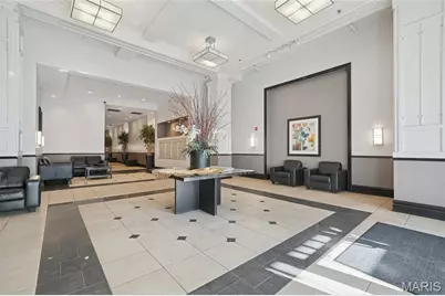 1501 Locust Street #1008, Saint Louis, MO 63103 - Photo 3