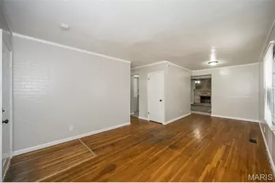 233 Cameron Road, Saint Louis, MO 63137 - Photo 5