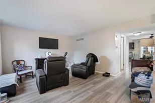 11983 Villa Dorado Dr, Saint Louis, MO 63146 - Photo 5