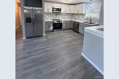 9800 Cambria Drive, Moline Acres, MO 63136 - Photo 5