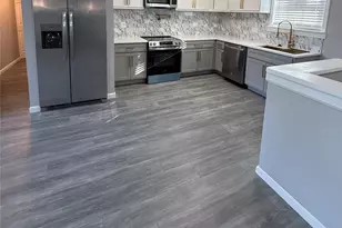 9800 Cambria Dr, Moline Acres, MO 63136 - Photo 5