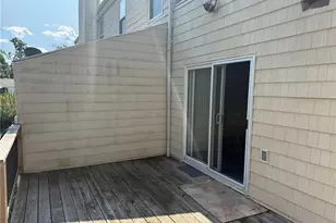 305 Sturbridge Village Dr, Hazelwood, MO 63042 - Photo 3