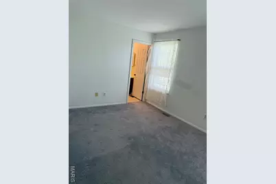 305 Sturbridge Village Drive, Hazelwood, MO 63042 - Photo 9