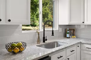 1205 Caroline Dr, Washington, MO 63090 - Photo 7