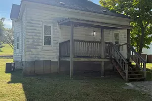 410 N 5th St, Elsberry, MO 63343 - Photo 11
