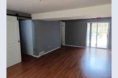 2229 Murray Forest Drive, Maryland Heights, MO 63043 - Photo 11