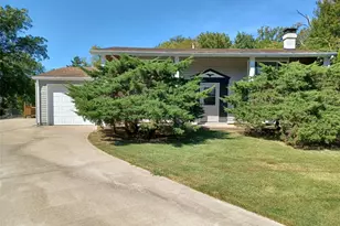2229 Murray Forest Dr, Maryland Heights, MO 63043 - Photo 1