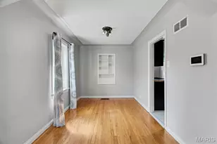 660 Rochester Dr, Saint Louis, MO 63125 - Photo 9