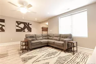 1045 S Taylor Ave, Saint Louis, MO 63110 - Photo 25