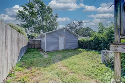 4627 Rosa Avenue, Saint Louis, MO 63116 - Photo 5