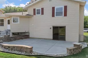 1410 Ticonderoga Dr, Saint Peters, MO 63376 - Photo 9