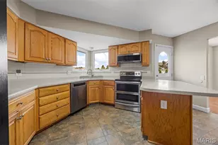 1410 Ticonderoga Dr, Saint Peters, MO 63376 - Photo 27