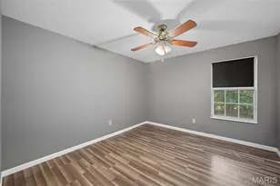 1935 Marine Terrace Dr, Maryland Heights, MO 63146 - Photo 9