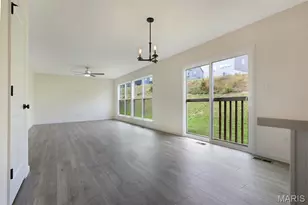 388 Winding Bluffs Ct, Fenton, MO 63026 - Photo 5