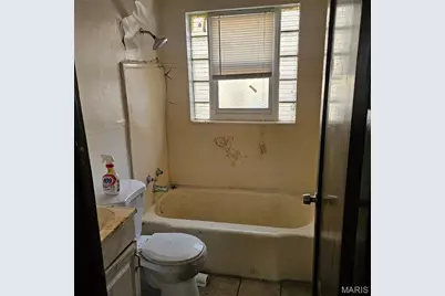 5662 Maffitt Avenue, Saint Louis, MO 63112 - Photo 9