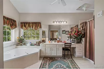 16757 Benton Taylor Drive, Chesterfield, MO 63005 - Photo 5