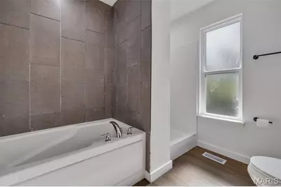 211 Easy Street, De Soto, MO 63020 - Photo 17