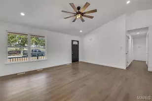 211 Easy St, De Soto, MO 63020 - Photo 5