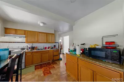 10030 McCartney Lane, Bellefontaine Neighbors, MO 63137 - Photo 5