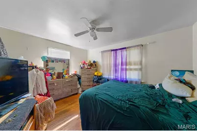 10030 McCartney Lane, Bellefontaine Neighbors, MO 63137 - Photo 11