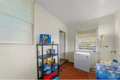 10030 McCartney Lane, Bellefontaine Neighbors, MO 63137 - Photo 17