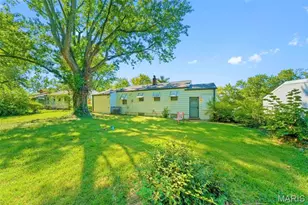 10030 Mccartney Ln, Bellefontaine Neighbors, MO 63137 - Photo 25