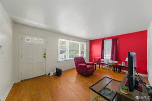 10030 Mccartney Ln, Bellefontaine Neighbors, MO 63137 - Photo 3