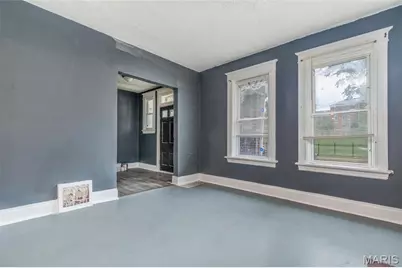 5410 Emerson Avenue, Saint Louis, MO 63120 - Photo 7