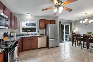 225 Vistaoak Ct, Ballwin, MO 63021 - Photo 3