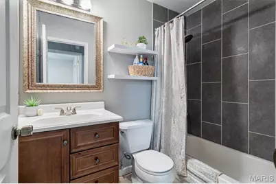 225 Vistaoak Court, Ballwin, MO 63021 - Photo 23