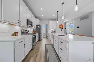 6712 Preservation Parkway Pkwy, Affton, MO 63123 - Photo 9