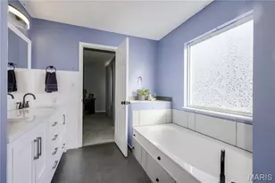 2835 Belle Terre Ct, Saint Louis, MO 63129 - Photo 17