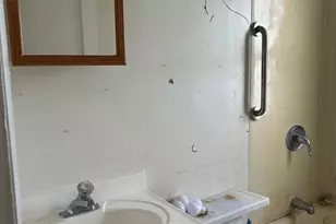 6153 Hancock Ave, Berkeley, MO 63134 - Photo 17