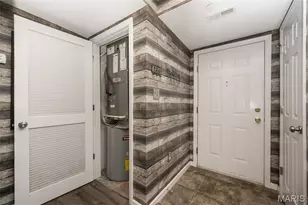 2460 Lampong Dr, Mehlville, MO 63125 - Photo 31