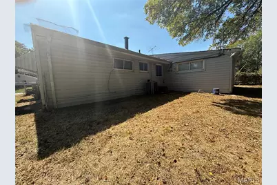 5501 Winchelsea Drive, Saint Louis, MO 63121 - Photo 15