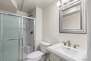 2433 Lavin Ct, Florissant, MO 63033 - Photo 39