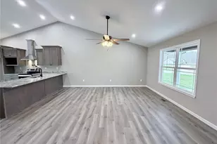 530 Hickory Knoll Dr, Troy, MO 63379 - Photo 9