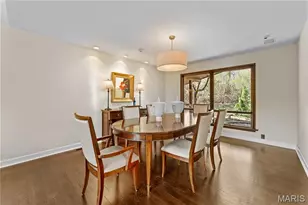 233 S Warson Rd, Ladue, MO 63124 - Photo 9