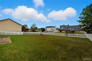 54 Wenstone Park Ct, Wentzville, MO 63385 - Photo 3