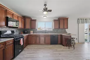 54 Wenstone Park Ct, Wentzville, MO 63385 - Photo 17
