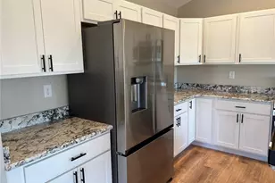 432 Honeysuckle Dr, Hannibal, MO 63401 - Photo 5