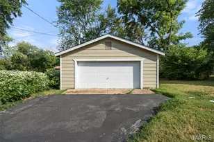 8303 Jackson St, Normandy, MO 63114 - Photo 27