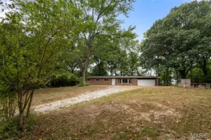 1227 Teson Rd, Hazelwood, MO 63042 - Photo 3