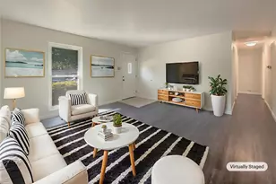 11525 Ivy Green Dr, Bridgeton, MO 63044 - Photo 3