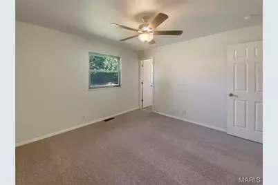 11525 Ivy Green Drive, Bridgeton, MO 63044 - Photo 13