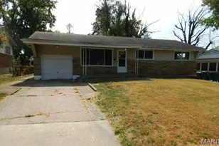 2246 Berwyn Dr, Saint Louis, MO 63136 - Photo 1